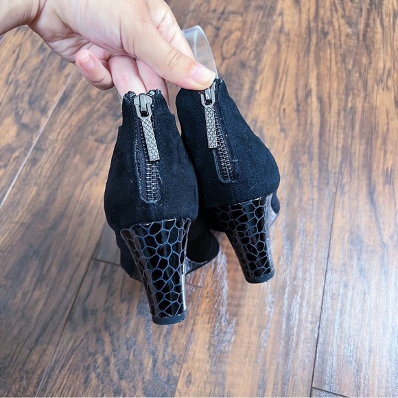 Donald J Pliner • Jada Stretch Wedge Sandal black cage gladiator heel - Picture 8 of 12